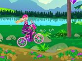 Barbie se promène en bicyclette, tandis qu'elle attrape des coeurs et rubis. Quand le tour est fini, tu peux lui changer les vêtements. Barbie - la Bicy-Promenade